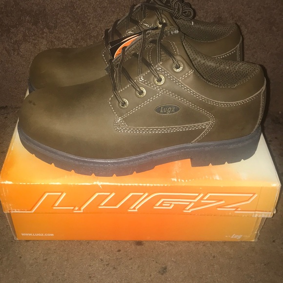lugz slip resistant boots